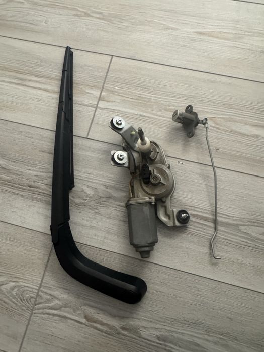 Spark orqa dvornik matorchik sotiladi