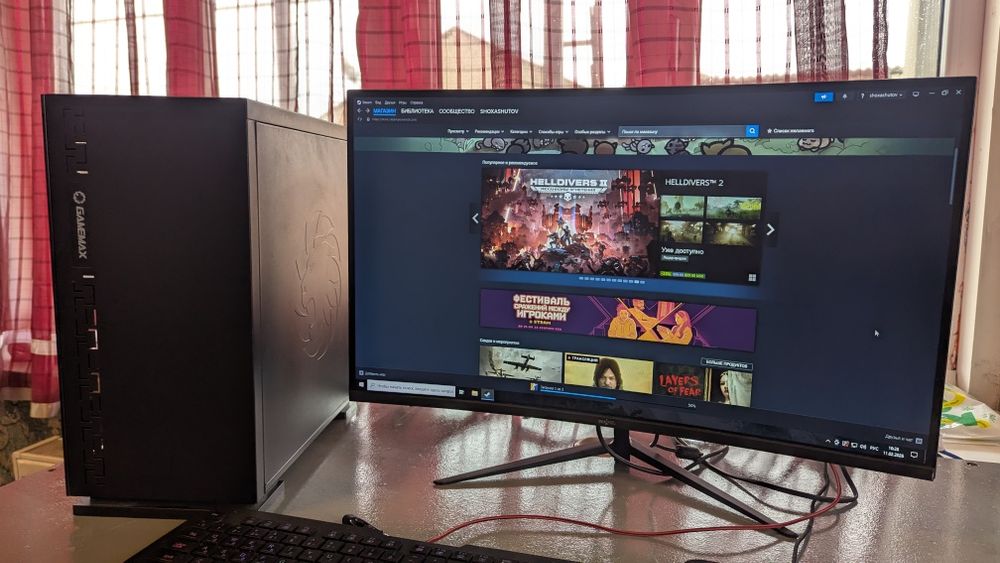 Pixel 27 lik 180 gers monitor 
Full HD 1920/1080
Curvet avalniy ekran