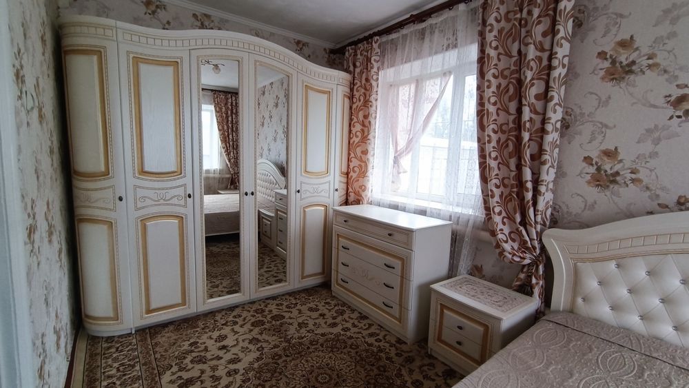 Спальный гарнитур с матрасом