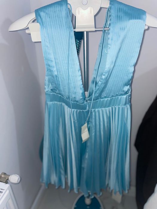 Rochie noua cu eticheta . Pret eticheta 120€ /Pret vanzare 150 de lei