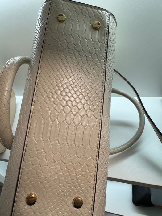 Чанти Guess, Liu Jo