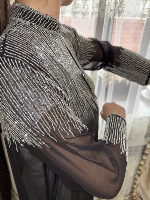 Абайка с бисарами в черном цвете