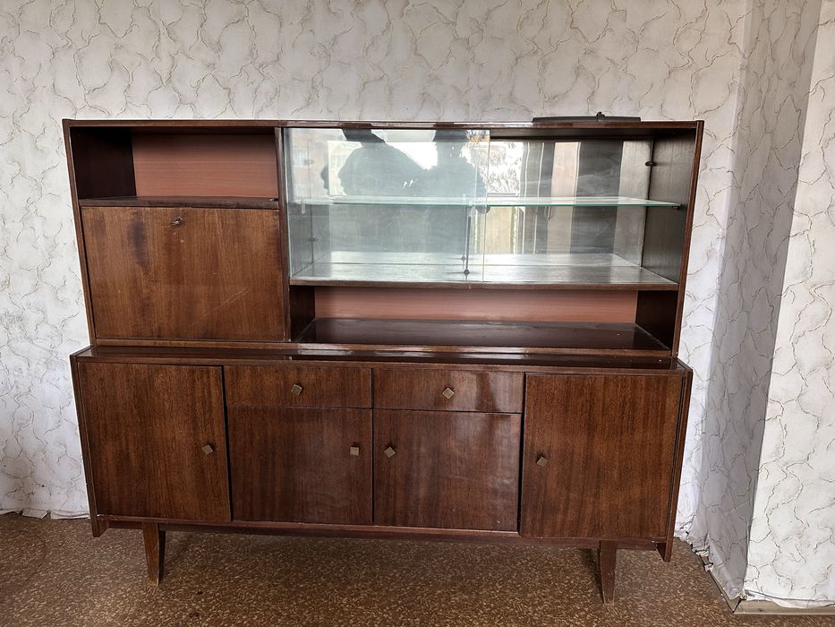 Запазени мебели подарък