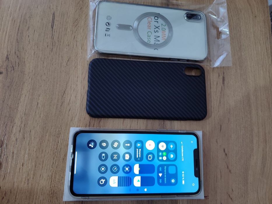 Iphone Xs Max 512 Gb yunks 80 turuton bor feys id yoq Holat idial