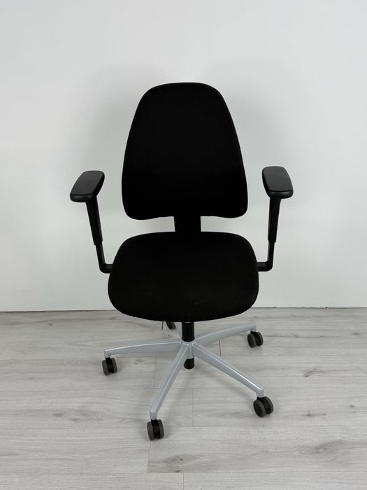 Мултифункционален Офисният стол има механизъм Ballpoint Synchron Plus