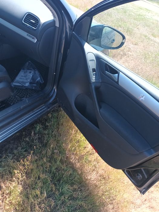 Interior europa complet   alcantara scaune fete usi cotiera  Volkswagen golf 6 4 usi