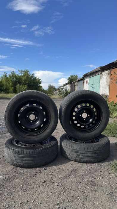 Шины с дисками,колпачки в подарок