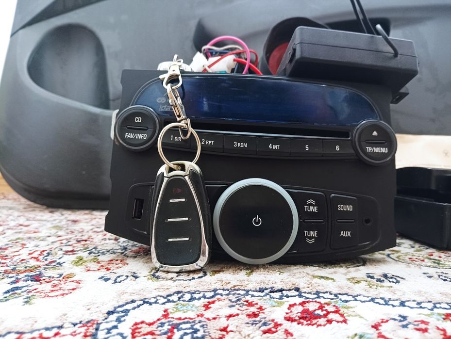 Дверная карта Спарк, автосигнализация межикар, вольтметр, мафн.