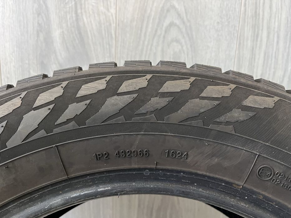 Зимни гуми 215/60/16 Nokian