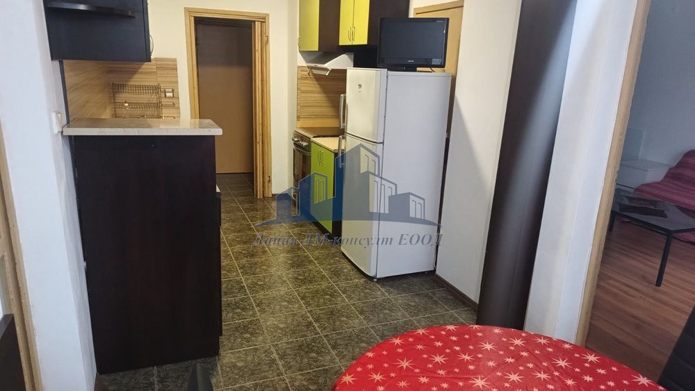 Дава се под наем Двустаен апартамент в Шумен, Пазара - 62 кв.м за 306 € - Снимка #2