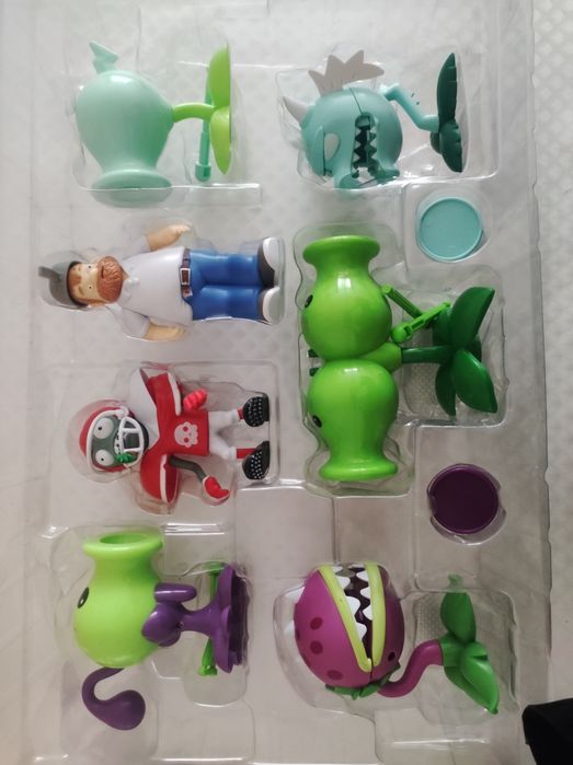 Игрушки зомби против растений. Plants vs zombies.