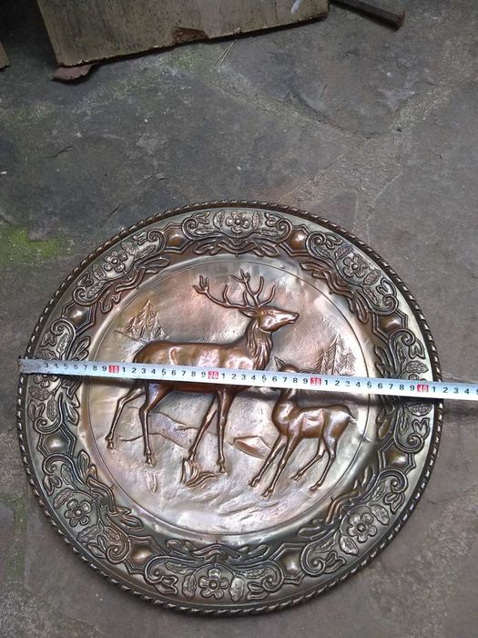 Медни картини с релеф