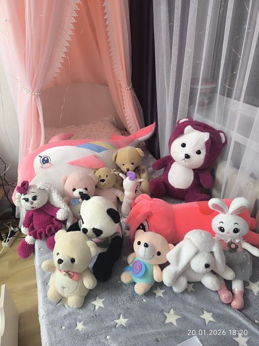 Большие и средние игрушки 3000