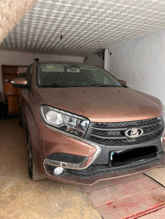 Продам Lada XRay