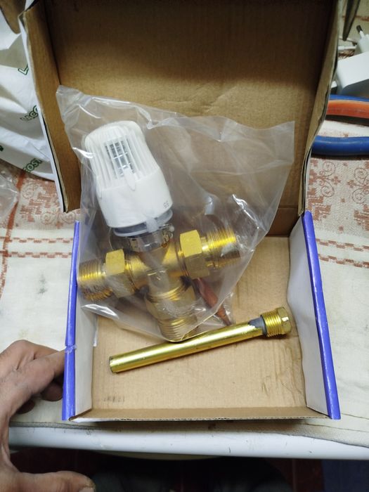 Продаётся трёхходовой кран.