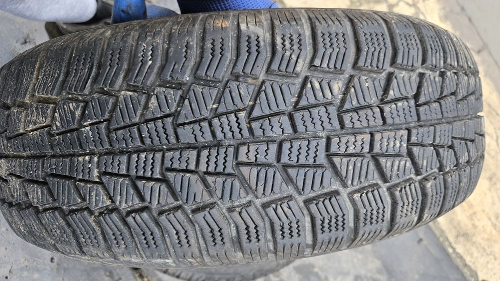 2бр гуми 195 65 15 дот 22