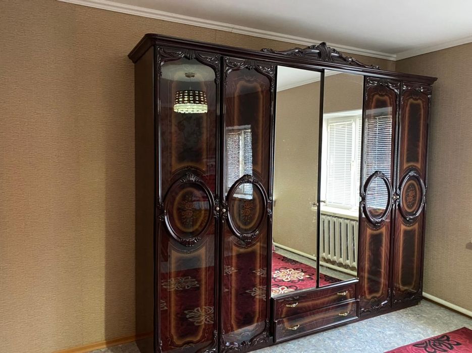 Спальный гарнитур