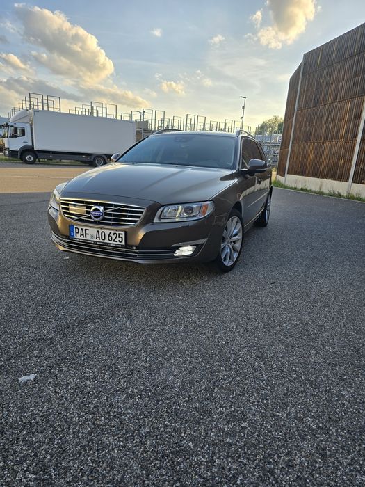 VOLVO V70 2015 — imagine 1