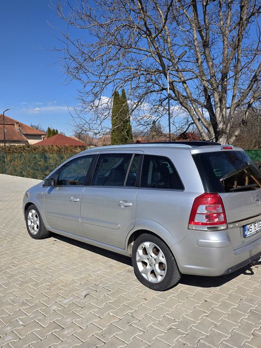 Opel Zafira 7 locuri