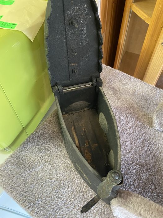 Продавам две ютий на жар