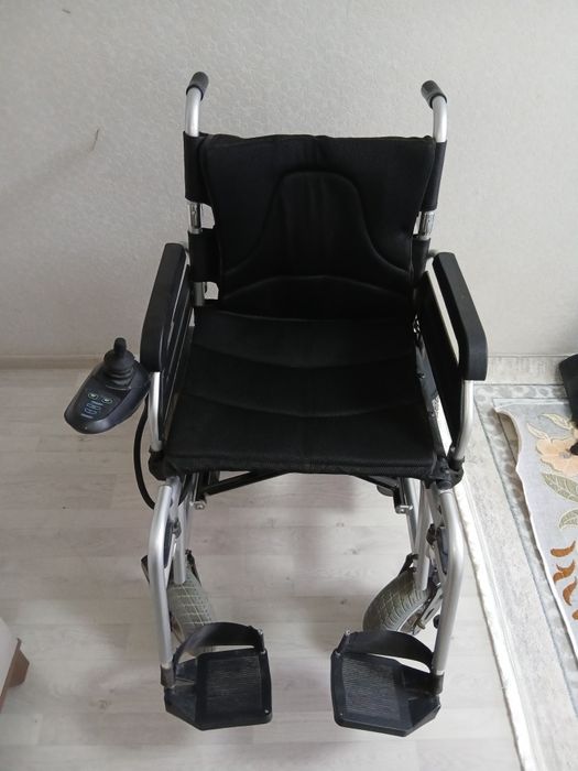 Коляска инвалидная новая электрическая