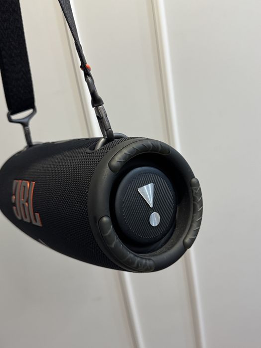 JBL Xtreme 3 в новом состоянии