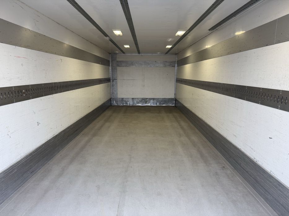 Remorca cu protap izoterma,vagon,container