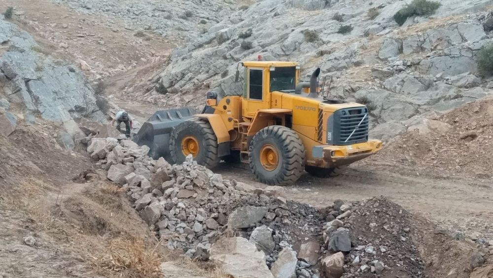 Погрузчик Волво 2002йил 5 куба