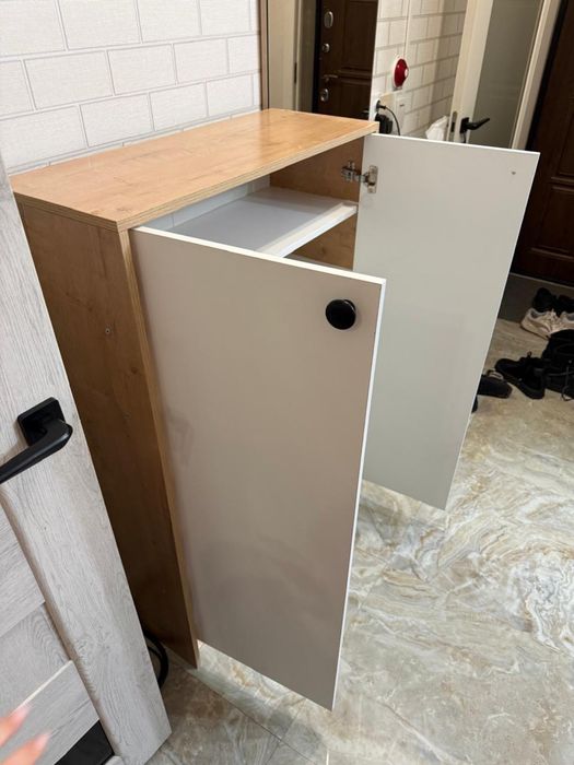 Шкаф для обуви белые двери