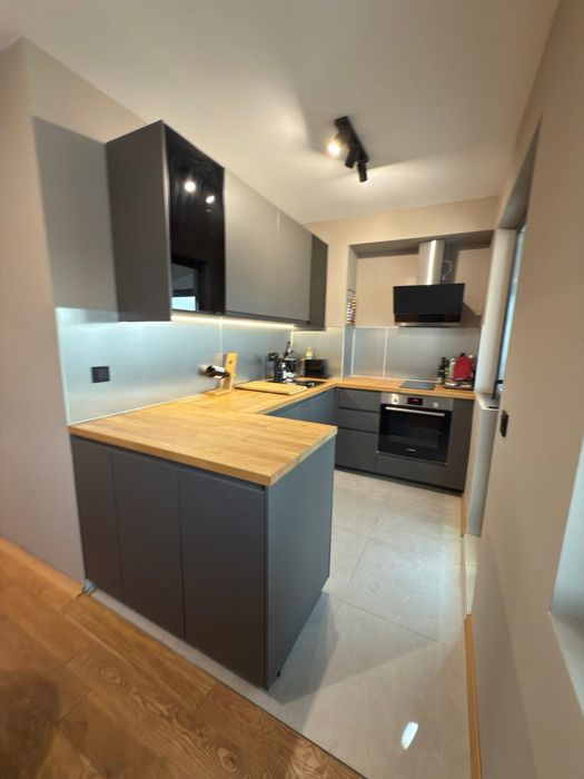 Дава се под наем Четиристаен апартамент в Варна, Генералите - 120 кв.м за 1200 € - Снимка #2