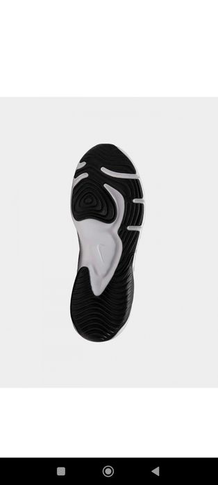 Кроссовки  новые Nike оригинал 42размер