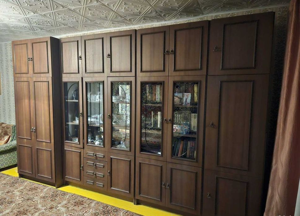 Стенка в гостиную