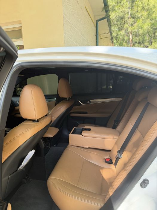 Sotiladi lexus gs 350