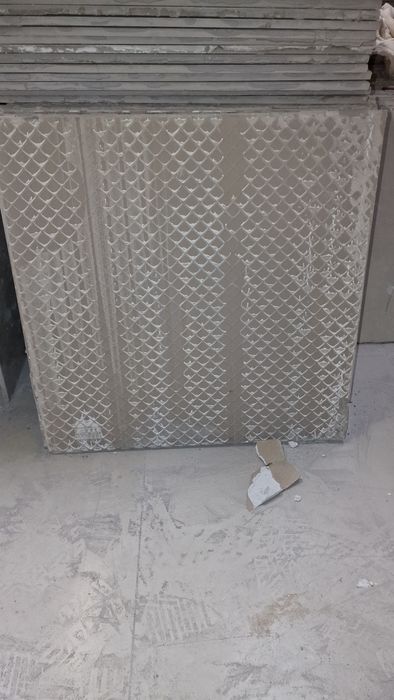 Керам гранит  б/у боле  200шт