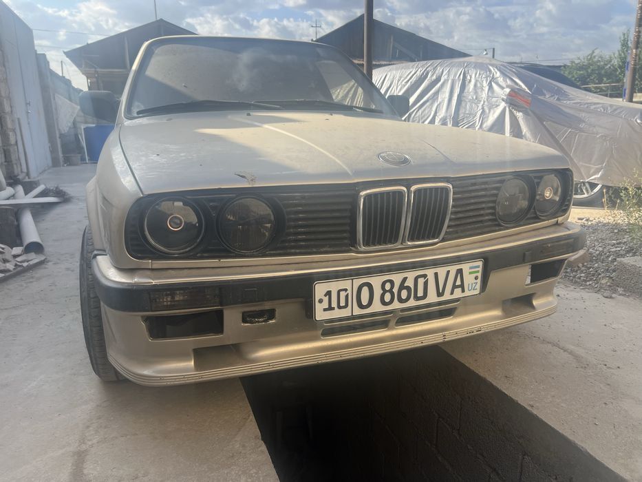 BMW e30