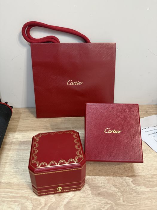 Продам оригинальную коробку Cartier