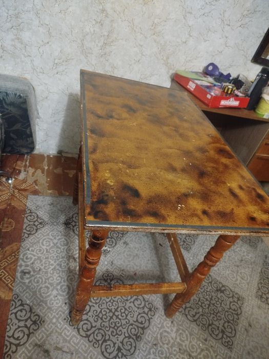 Продам небольшой столик