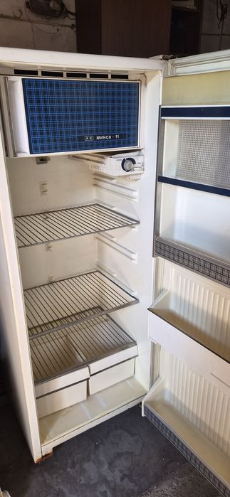 Продам холодильник