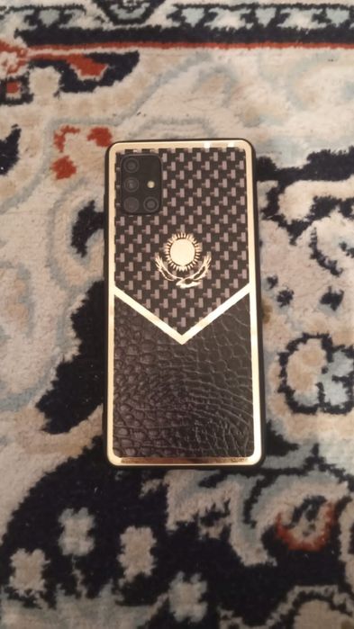 Самсунг А71  галакси