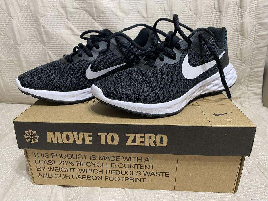 Продам кроссовки 38 размер оригинал NIKE