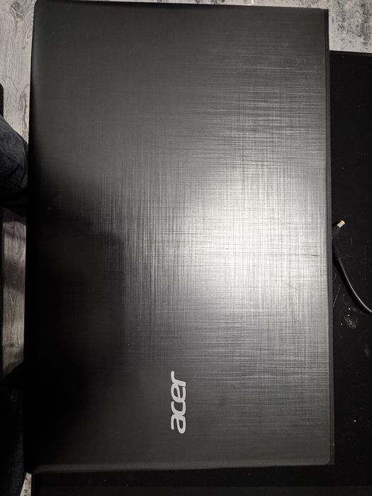 Vând laptop Acer Aspire E5-774G