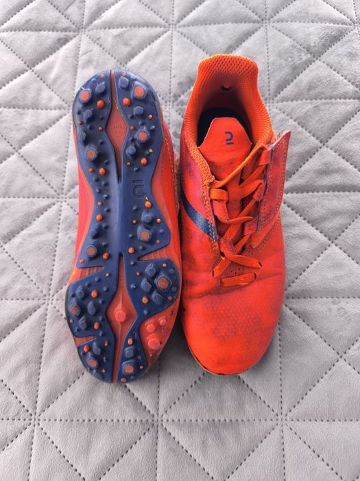 Vând 2 perechi  ghete fotbal copii ,Kipsta