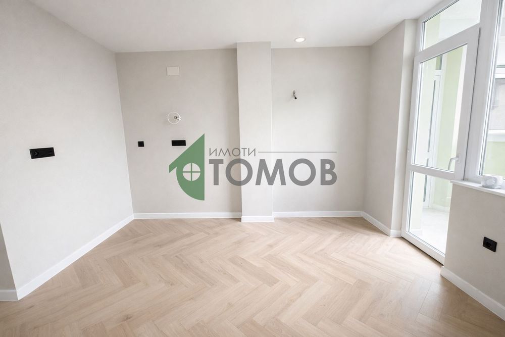 Дизайнерски тристаен апартамент в кв. Аязмото