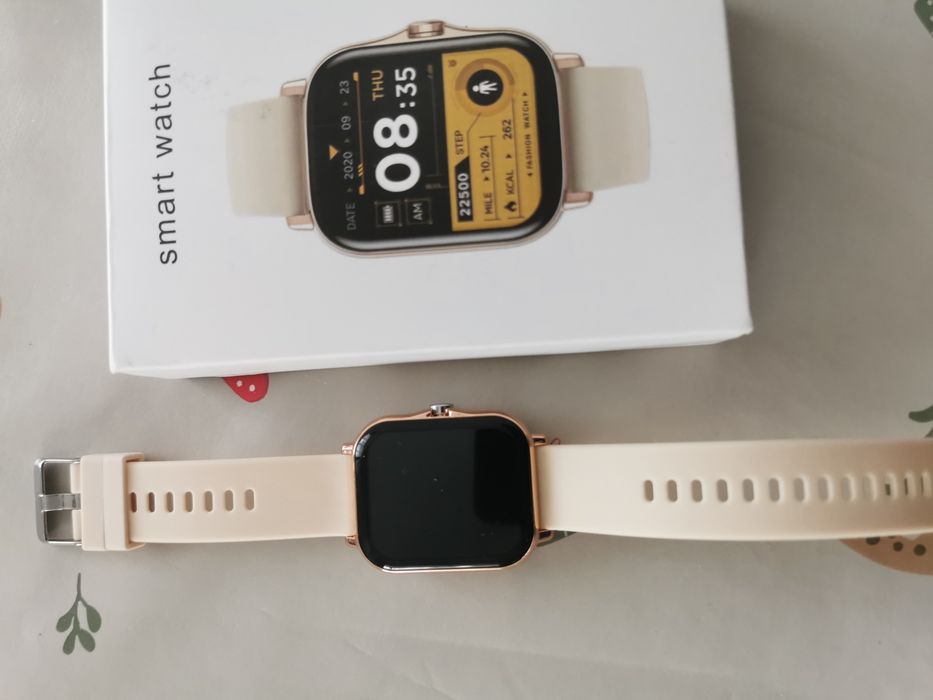 Продавам нов март часовник нов показва вр, спорен режим, музика и др е