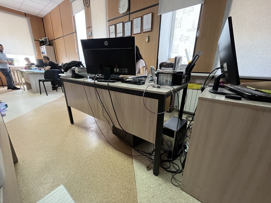 СРОЧНО Продам офисные столы