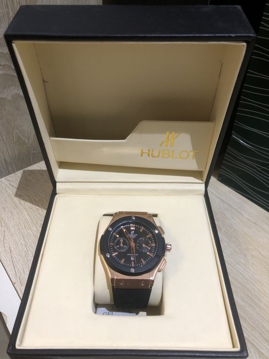 HUBLOT Qo'l  Soati  yengi zor taqilmagan