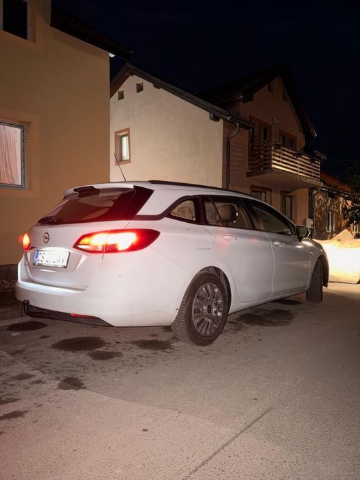 Vând Opel Astra 1.6 diesel 110cp