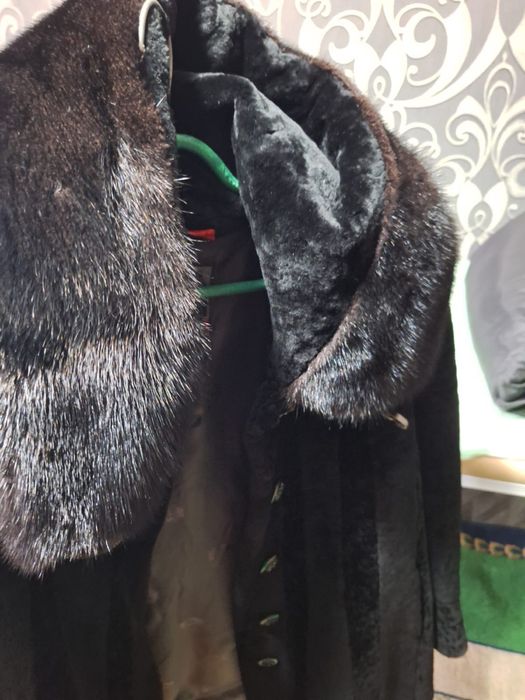 Продам мутоновую шубу