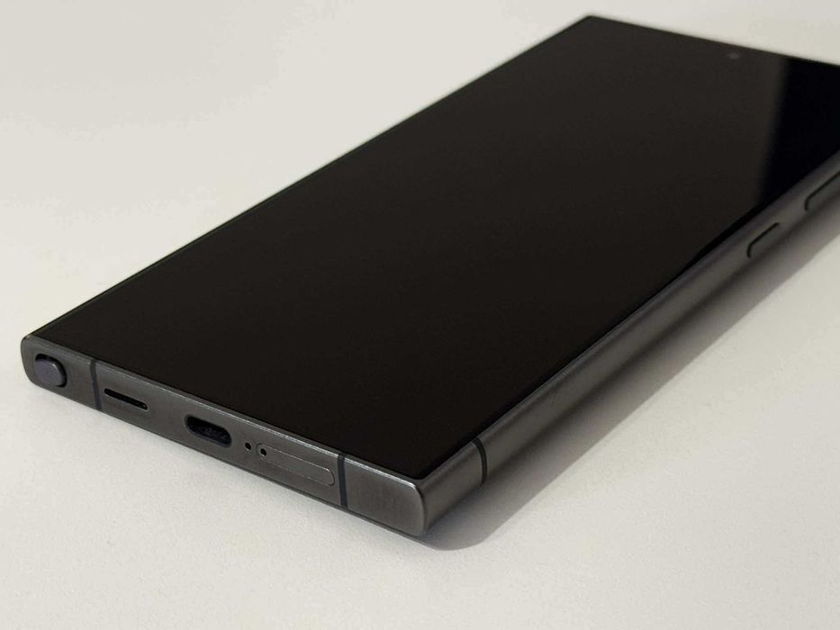 Бартер! Samsung Galaxy S24 Ultra Titanium Black (Черен)