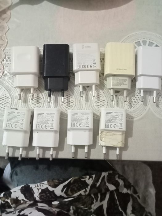 Зарядка разний есть все робочий